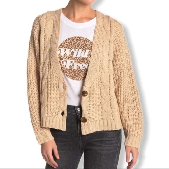 Cotton Emporium Sweaters Cotton Emporium Cable Knit Vneck Crop